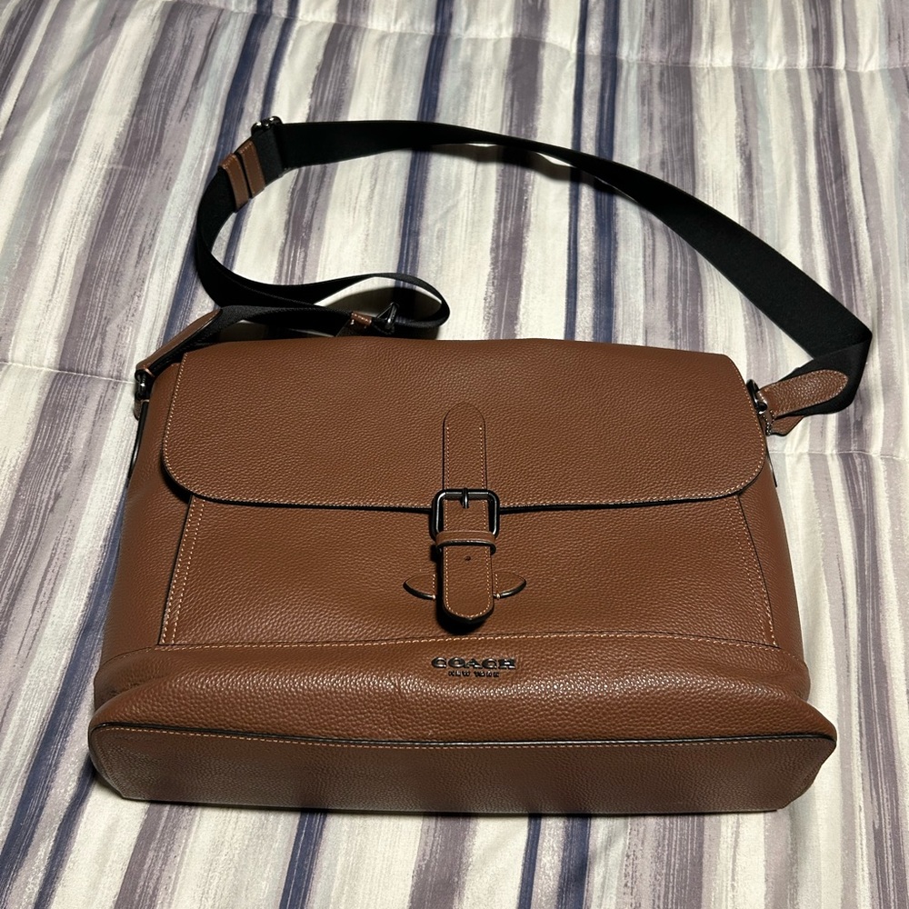 Coach Hudson messenger bag 💼 pre loved 🥰